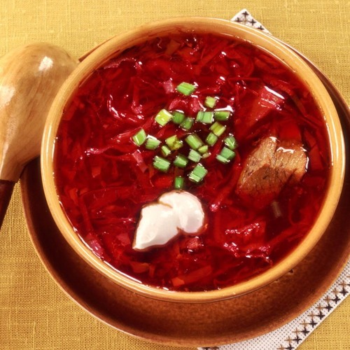 Борщ с мясом и сметаной